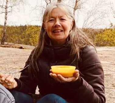 Eva, 63, försvann under måndagen från sommarstugan i Norrtälje. 