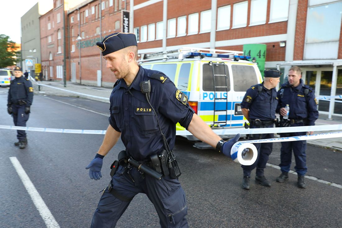 slarvig svart vattensporter i Malmö slarvig svart vattensporter i Malmö